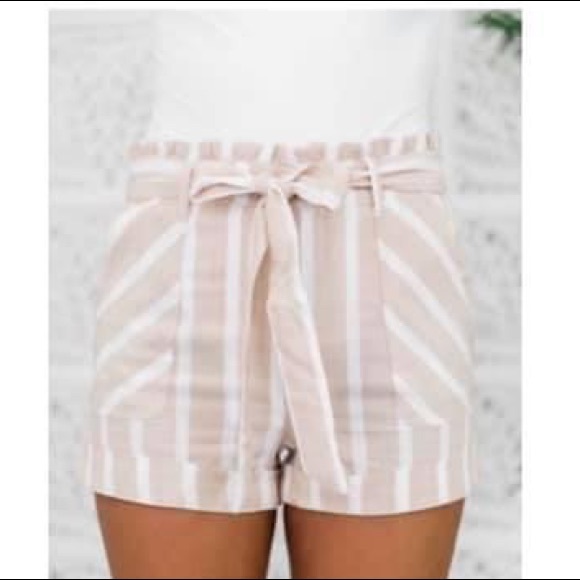 Too small - Picture 1 of 2